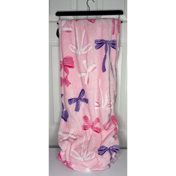 Betsey Johnson Ultra Soft Plush Throw BlanketPink BCozy Coquette Aesthetic - Picture 3 of 5